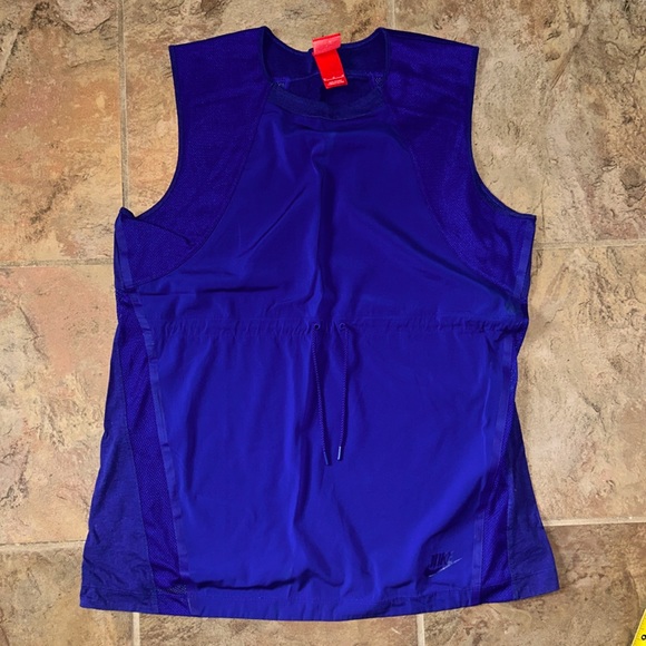 Nike Tops - Nike top